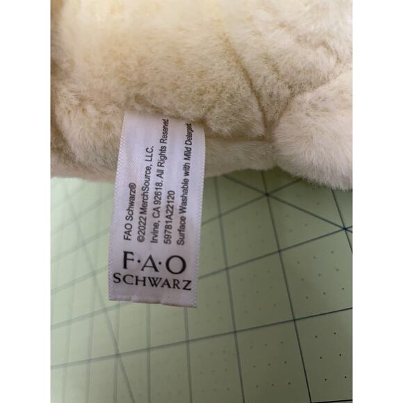 FAO Schwarz Yellow Lab Puppy Dog Plush 14" Santa Hat Labrador Stuffed Animal - Picture 7 of 8